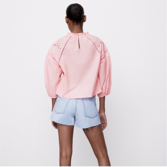 ZARA Gorgeous & Delicately Embroidered Eyelet Blouse that is beautiful🔥🔥🔥 - Picture 5 of 7